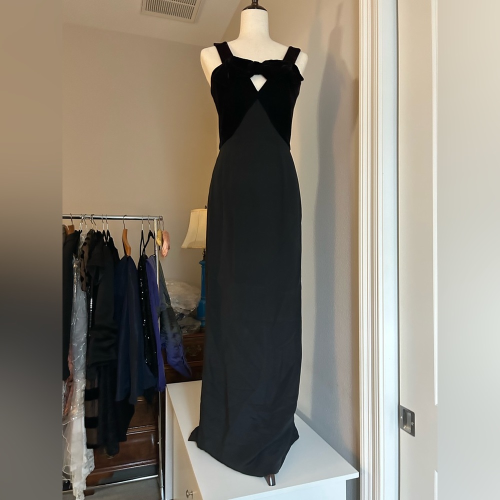 Richilene of New York elegant black velvet gown -